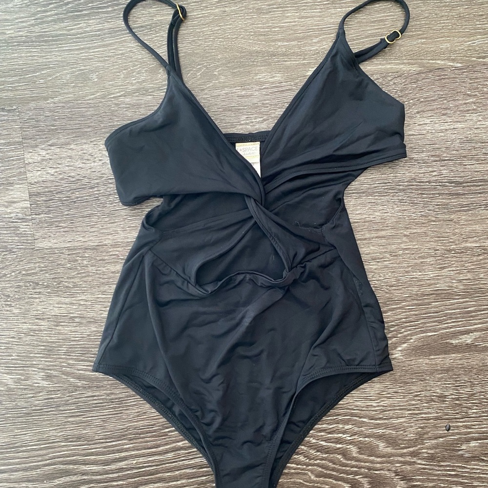 Black L*SPACE twist front cut out one piece